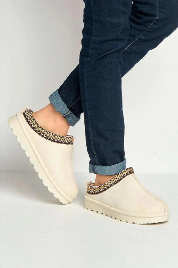 Kind Vibe Women's Embroidered Indoor Outdoor Winter Fur Lined Slippers - Cream