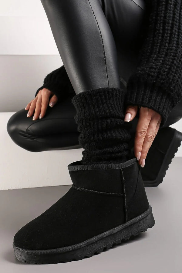 Kind Vibe Women's Faux Suede Fur Lined Ankle Boots - Black