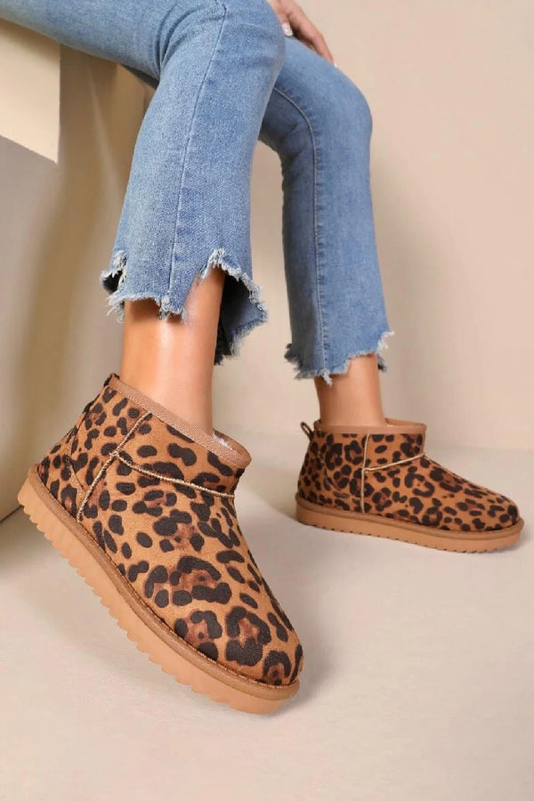 Kind Vibe Women's Faux Suede Fur Lined Ankle Boots - Leopard